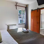 Casa Os Manos