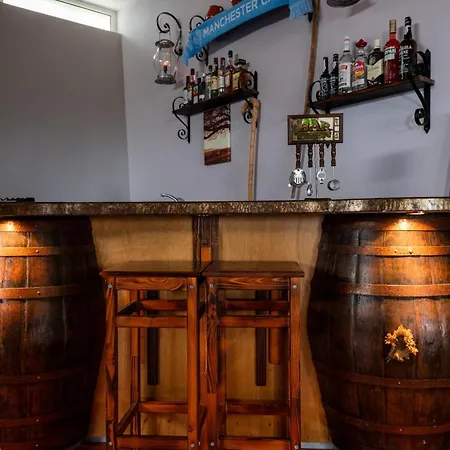 Casa Os Manos Santana (Madeira)